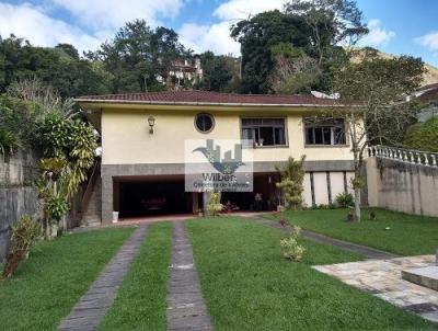 Casa para Venda, em Petrópolis, bairro Quitandinha, 3 dormitórios, 4 banheiros, 3 suítes, 6 vagas